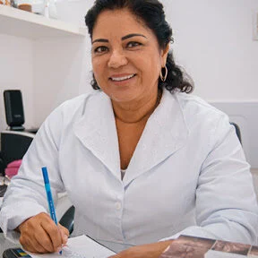Foto de Dra. Ivonise Follador — Psoríase Brasil