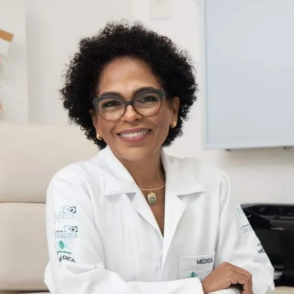 Foto de Dra. Elisabeth Lima — Psoríase Brasil